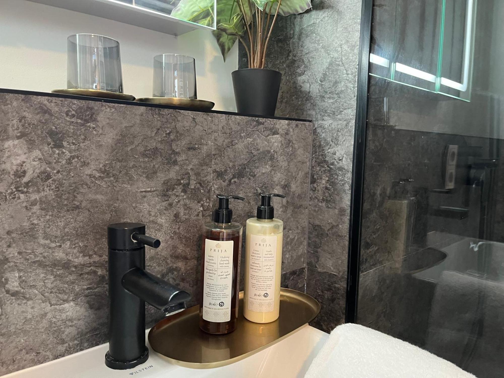 Beyond Staying Apartments Пасау Екстериор снимка