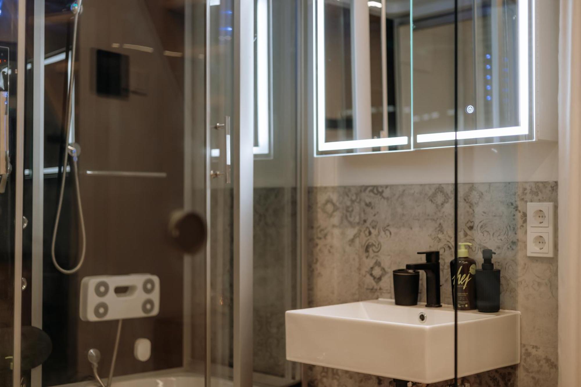 Beyond Staying Apartments Пасау Екстериор снимка